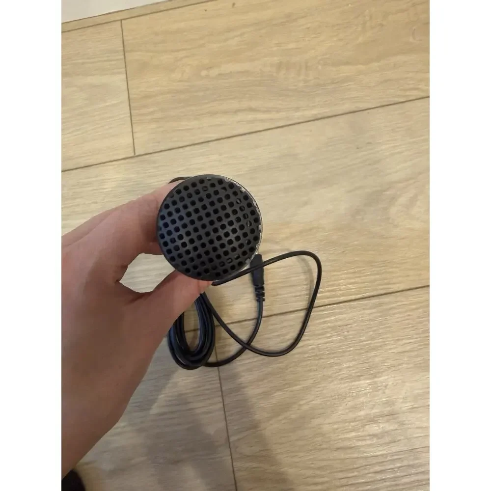 Professional Dynamic Microphone with Long Wire - Black